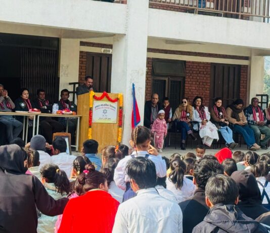 स्व. एकाबहादुर पाठकको १०६ औँ जन्मजयन्तीमा सुन्दरा माविका १०० विद्यार्थीलाई शैक्षिक सामग्री वितरण